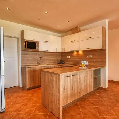 Casa Ina Al Mare * Sveta Marina